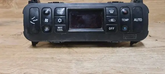 Mitsubishi Galant Climate control unit MB946679 CAA502A029