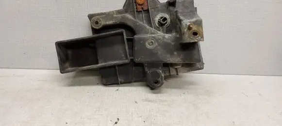 Chrysler Voyager Battery tray 05109648AA