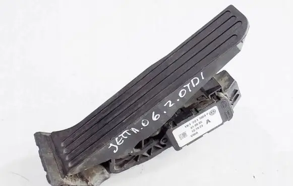 Volkswagen Jetta V Accelerator throttle pedal 1K1721503P