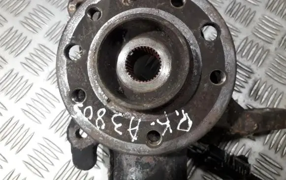 Opel Zafira B Front wheel hub