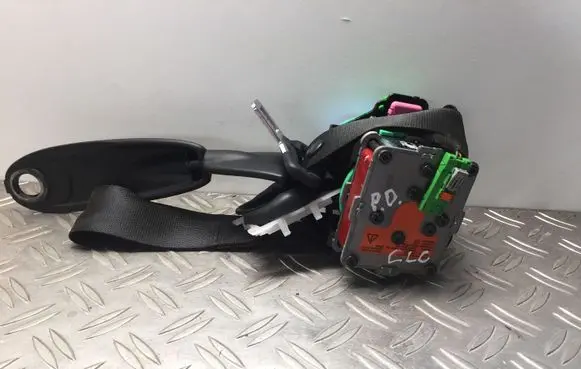 Mercedes-Benz CLC CL203 Front seatbelt 3063561 0715G8N1D9