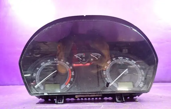 Skoda Fabia Mk1 (6Y) Speedometer (instrument cluster) 6Y0920883E
