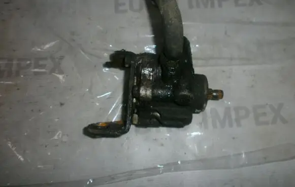 Mazda Xedos 6 Power steering pump