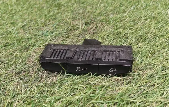 Audi Q5 SQ5 ESP (stability program) switch 8R0959673B
