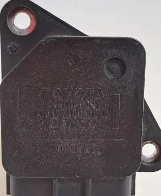 Toyota Avensis T250 Mass air flow meter 22204 070821 MB1974003010