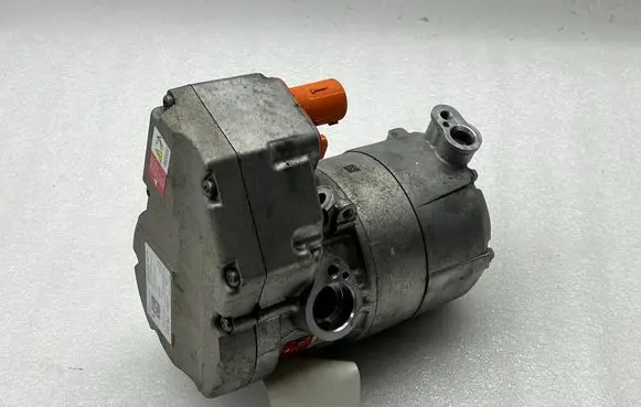 Audi A3 8Y Air conditioning (A/C) compressor (pump) 3WA816797D