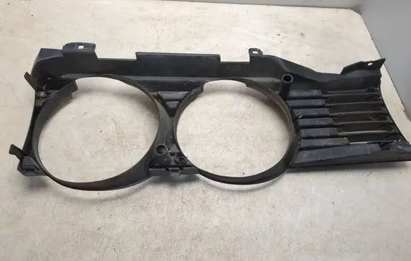 BMW 7 E32 Front grill 19384250