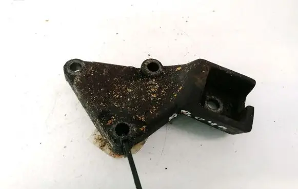 Peugeot Partner Engine mounting bracket