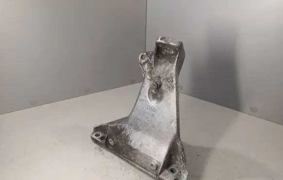 Audi A6 S6 C5 4B Engine mounting bracket 8D0199308L