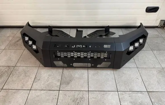 Toyota Hilux VIII Front bumper 