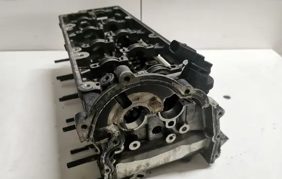 Audi A8 S8 D3 4E Engine head 373AD057