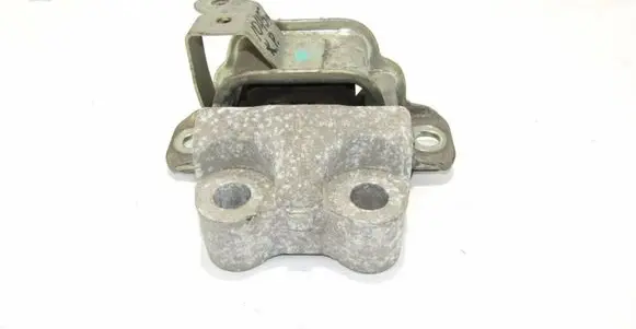Fiat 500L Engine mount bracket 071A26618