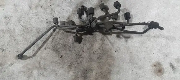 Audi A8 S8 D3 4E Fuel injector supply line/pipe 