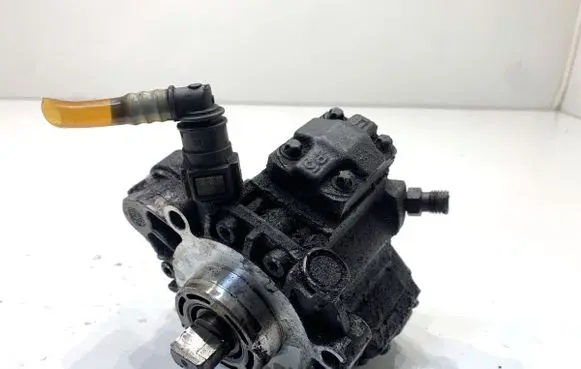 Peugeot 607 Fuel injection high pressure pump 9658193980