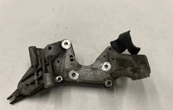 Audi A4 S4 B8 8K Fuel pump bracket 059130147P