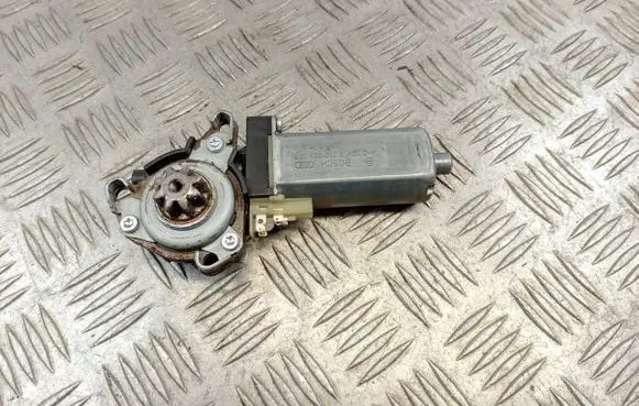 Mercedes-Benz GLK (X204) Seat adjustment motor 0390203003