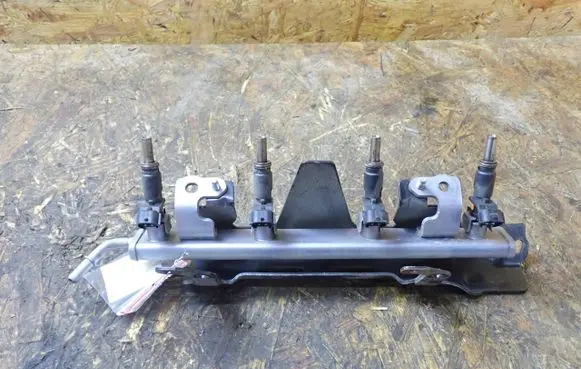 Dacia Lodgy Fuel main line pipe 