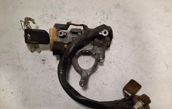 Mitsubishi L200 Ignition lock 337891