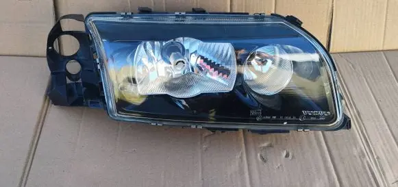 Volvo S80 Headlight/headlamp 30716979 89900215 25000V