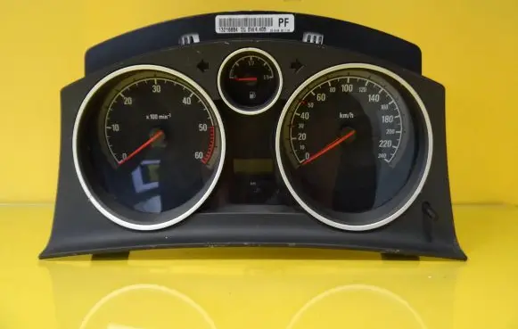 Opel Zafira B Speedometer (instrument cluster) 13216684PF