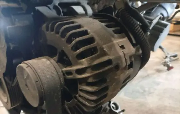 Citroen C4 I Generator/alternator 9646321780