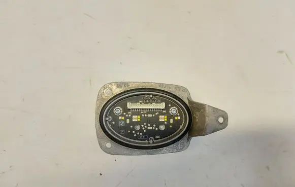 Volvo XC40 LED ballast control module 90122311JLK01