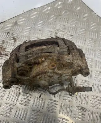 Volkswagen Multivan T4 Front brake caliper