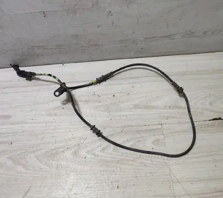 Mercedes-Benz CLA C117 X117 W117 ABS brake wheel speed sensor A2465402510