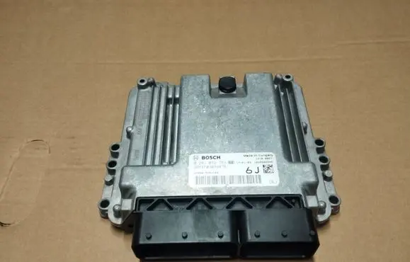 Honda CR-V Engine control unit/module 37820RSXF03 0281032753
