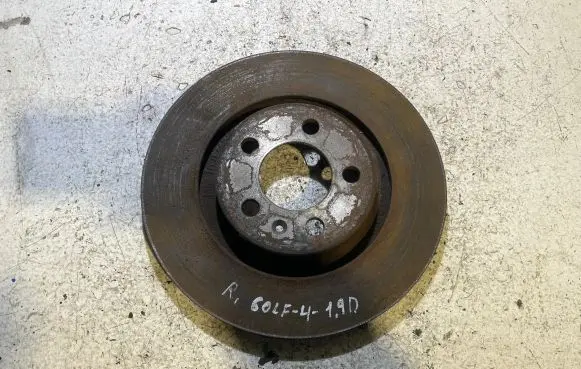 Volkswagen Golf IV Front brake disc