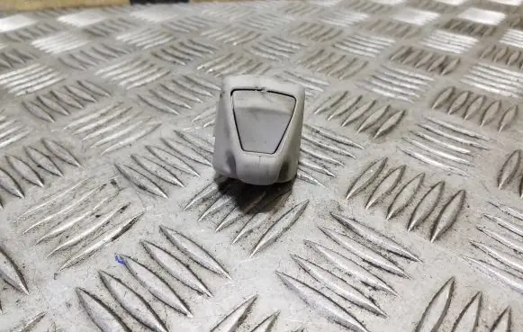 Sun visor clip/hook/bracket