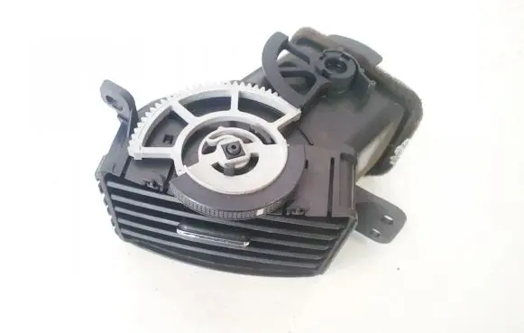 Toyota Corolla Verso AR10 Dash center air vent grill 5565064010 55650-64010
