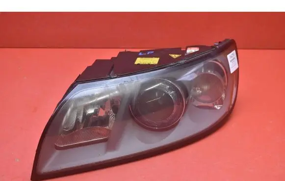 Volvo V50 Headlight/headlamp 30698889