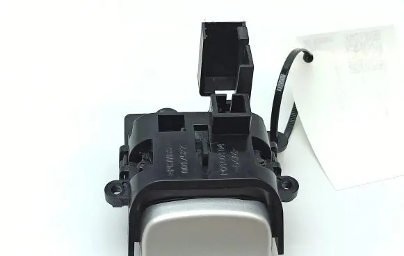 Mercedes-Benz SLK R171 Armrest lock IBS15678001 0017592 P0100104