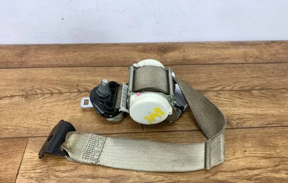 Cadillac Escalade IV Rear seatbelt 23468547PINYA 23468547