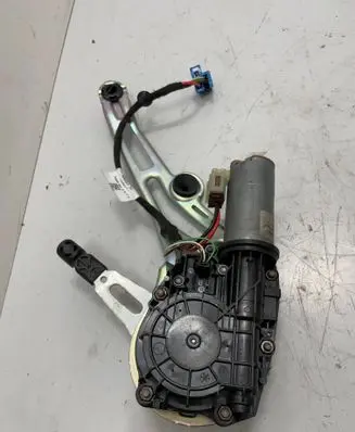 Mercedes-Benz S W222 Front door window regulator motor S000047667