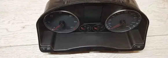 Volkswagen Golf V Speedometer (instrument cluster) 110080347005
