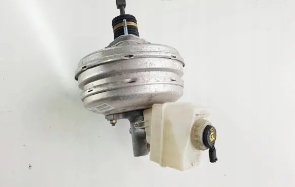 BMW X3 E83 Brake booster