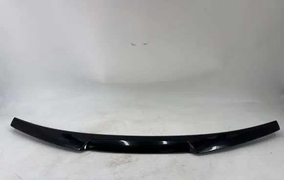 Tailgate/trunk spoiler