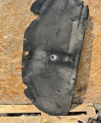 Citroen DS4 Engine bonnet/hood sound/heat insulation 
