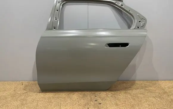 BMW 7 G70 Rear door 