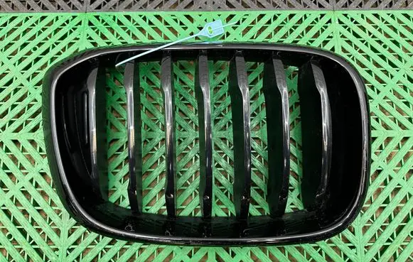 BMW X3 G01 Front bumper upper radiator grill 7464922 7464924 8074574