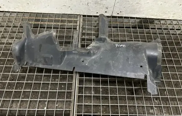 Dodge Charger Intercooler air guide/duct channel 68212036AB