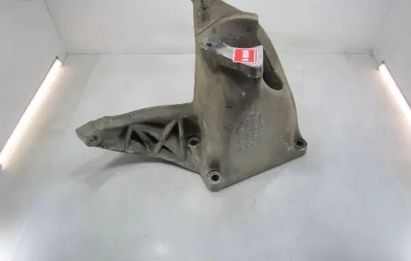 Volkswagen Sharan Engine mounting bracket 7M0199207B 97VW6061AB