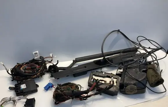 Mercedes-Benz ML W164 Tailgate hydraulic set A2518000097 2518000097
