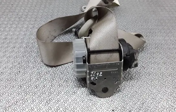 Nissan Prairie Rear seatbelt 605210900