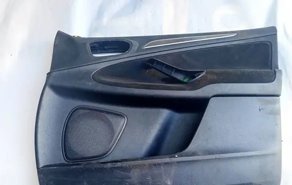 Dacia Sandero Front door card panel trim 6M21U23942K