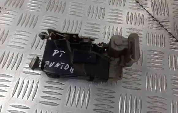 Fiat Punto (188) Rear door lock