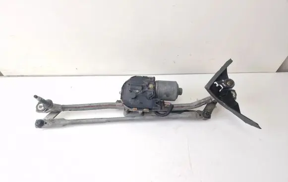 Audi Q5 SQ5 Front wiper linkage and motor 8R2955119A 8R2955023D