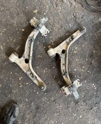 Mercedes-Benz B W246 W242 Front control arm 40598584